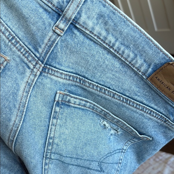 American Eagle Outfitters Light Blue Distressed Straight Jeans size 8 XLong - Picture 6 of 6